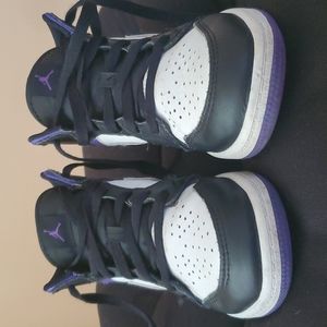 Girl's Nike high top sneakers